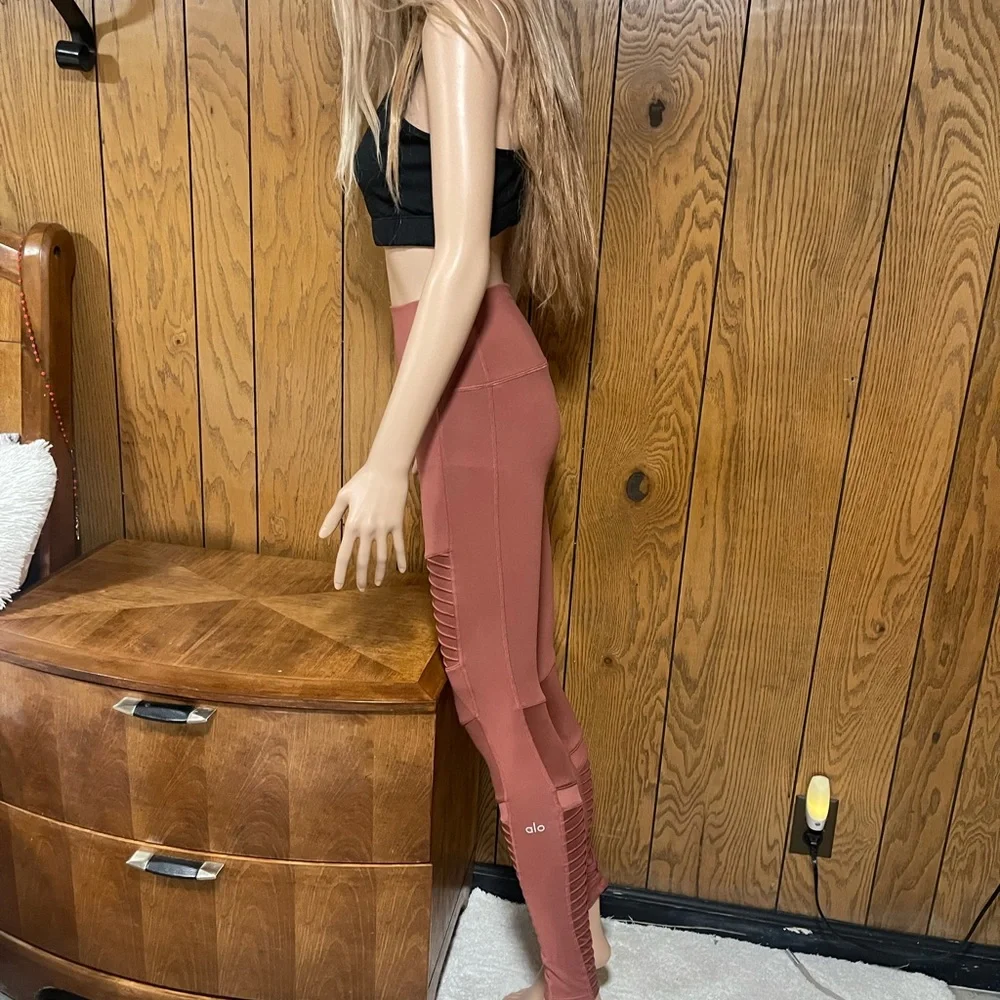 ALO" Yoga Moto Leggings -High Waist - Picture 9 of 16